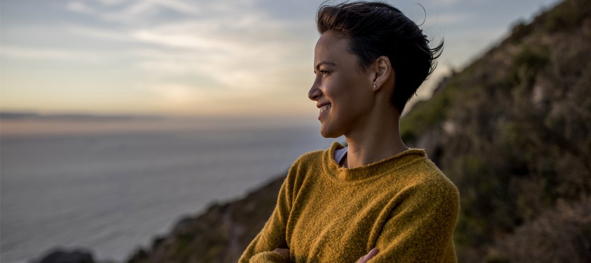 women-on-top-of-hills